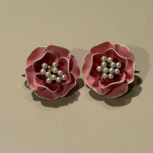 Marvella Vintage Flower Clip-on Earrings